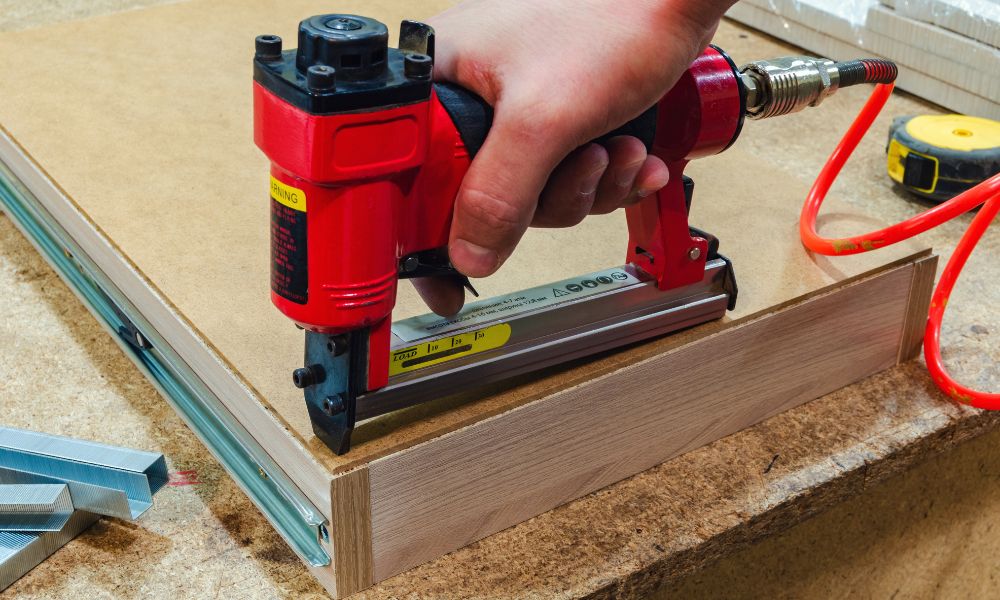 Making a DIY Mirror Frame in 5 Easy Steps