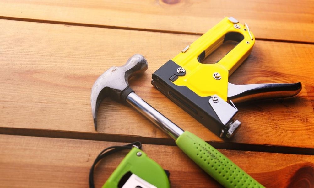 Reasons Why You Need a Staple Gun on Your Farm