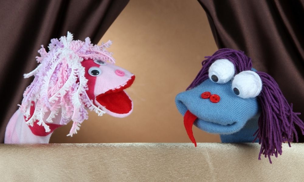 How To Build a Puppet Theatre for Your Kids