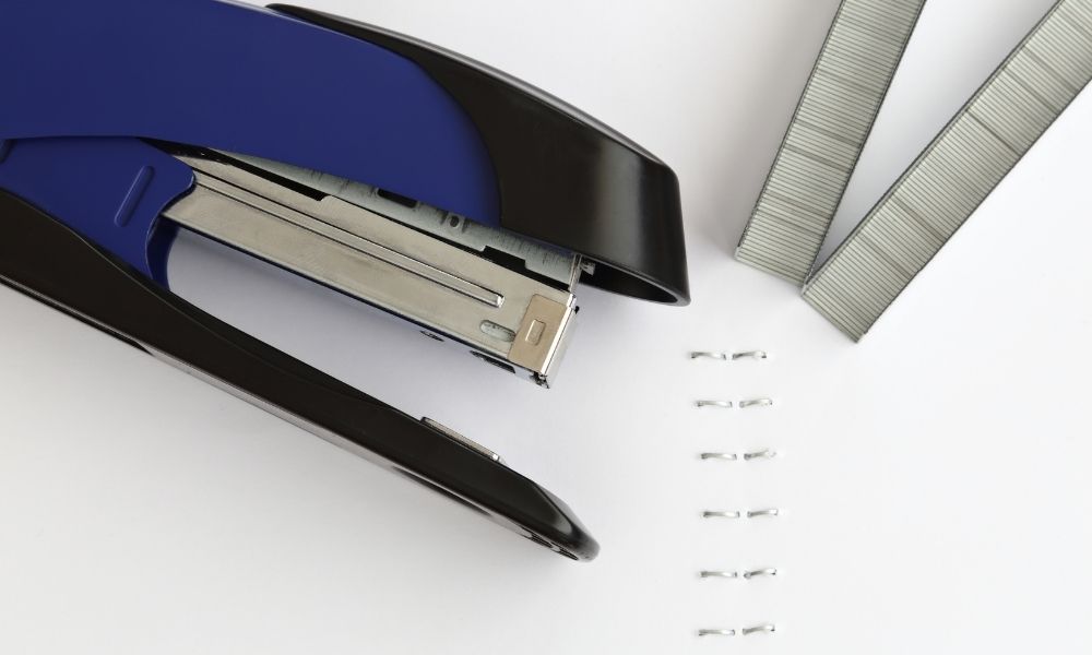 Understanding What a Staple Clinch Is