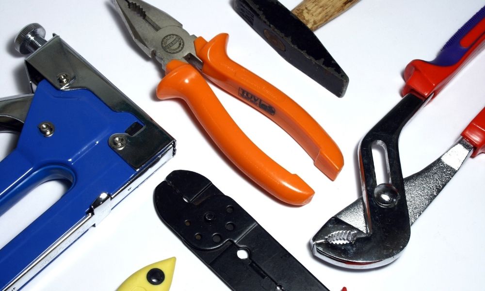 Items That People Need in Their Home Tool Kit